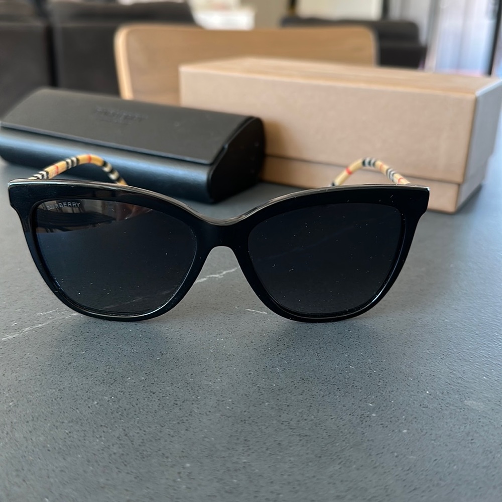 Burberry black square sunglasses